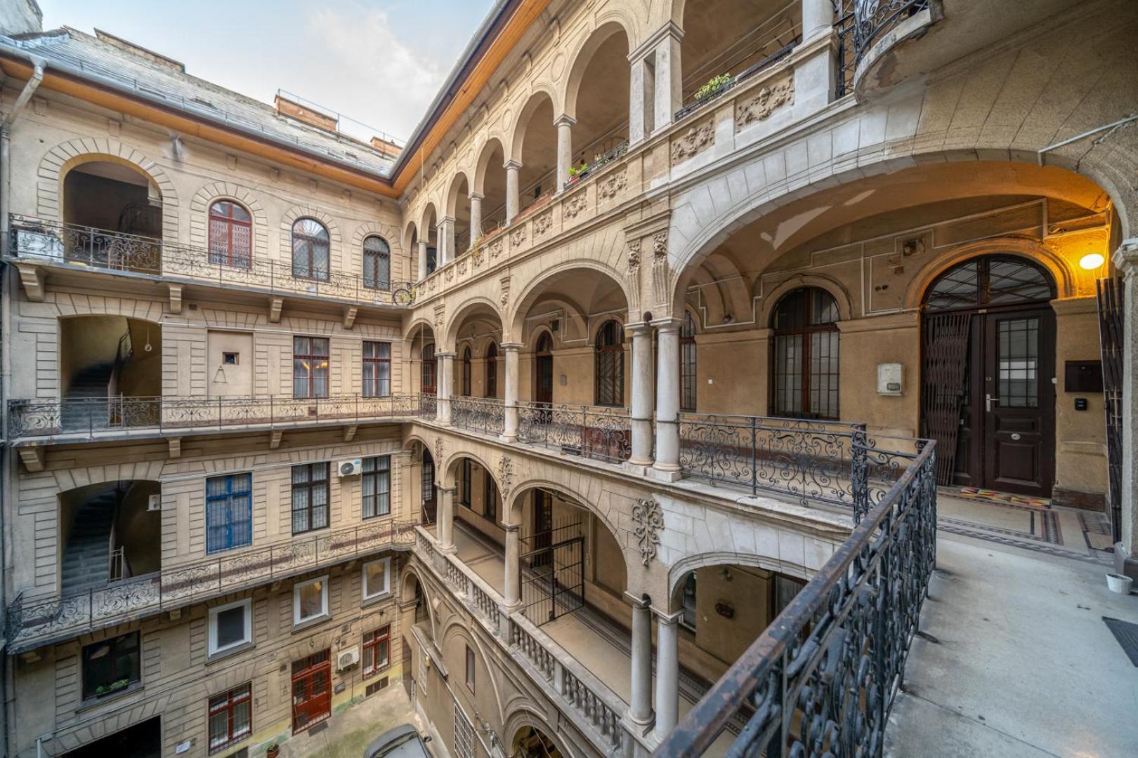 Apartament Downtown Delight - Erzsebet Blvd - 13 Ppl Budapeszt Zewnętrze zdjęcie