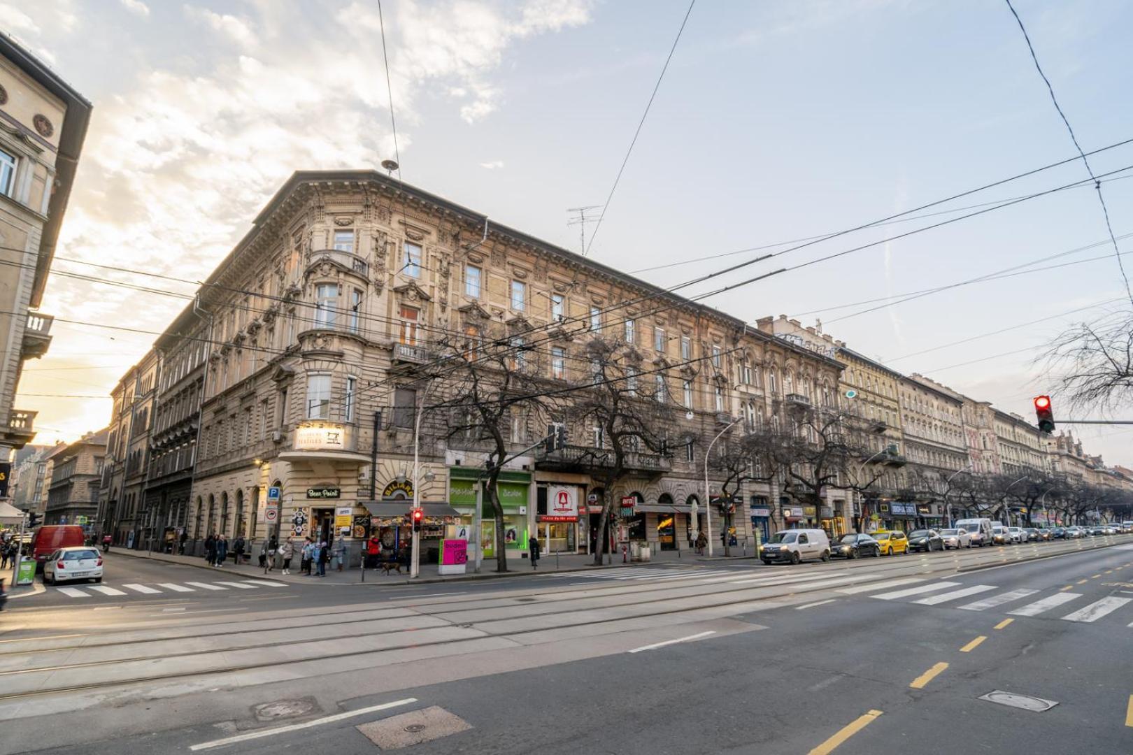 Apartament Downtown Delight - Erzsebet Blvd - 13 Ppl Budapeszt Zewnętrze zdjęcie